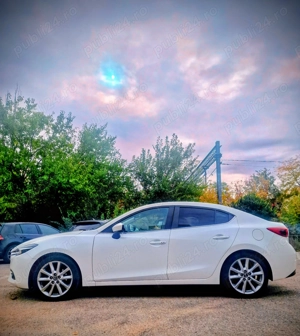 Mazda3 Revolution 2.0 Skyactiv-G 120 CP | Keyless Entry GO | Full LED | Înmatriculată Origine RO - imagine 4