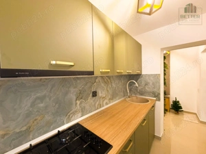 Apartament de 2 camere mobilat,renovat - Sector 4 - imagine 3