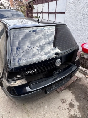 vand triple golf 4 si faruri,alternator, elecromotor etc!