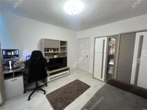 Apartament renovat cu 3 camere si pivnita zona Vasile Aaron Sibiu - imagine 7