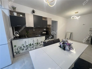 Apartament renovat cu 3 camere si pivnita zona Vasile Aaron Sibiu - imagine 13