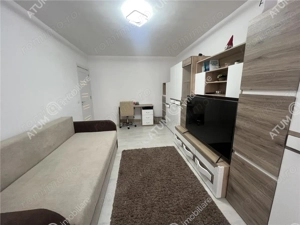 Apartament renovat cu 3 camere si pivnita zona Vasile Aaron Sibiu - imagine 11
