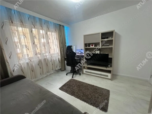 Apartament renovat cu 3 camere si pivnita zona Vasile Aaron Sibiu - imagine 12