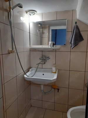 Închiriez apartament cu o cameră  - imagine 5