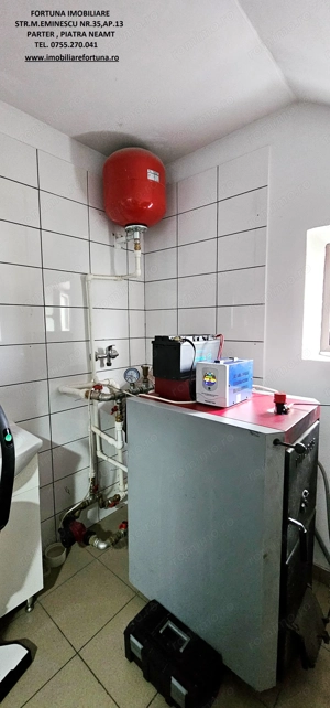 Vila cocheta prevazuta cu beci, terasa si teren - Piatra Neamt  - imagine 18