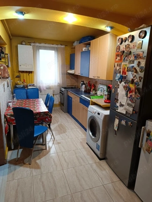 Apartament 3 camere et 3, Plopilor