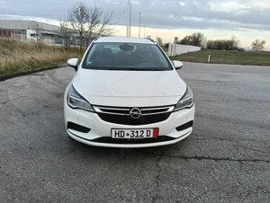 Vand Opel Astra K  1.6 diesel 110 cp 2018, impecabila multe dotari adusa recant Germania - imagine 10