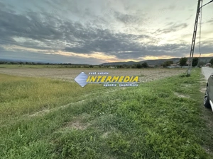 OKAZIE ! 2300 mp. Teren Intravilan Mereteu lat 22 m toate utilitatiile in fata - imagine 4