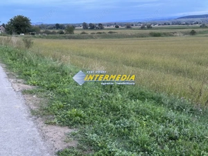 OKAZIE ! 2300 mp. Teren Intravilan Mereteu lat 22 m toate utilitatiile in fata - imagine 8