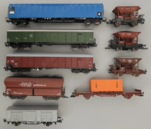 Vagoane de marfa trenulet electric, Roco.