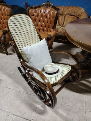 Scaun balansoar lemn curbat antic 