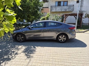 Vand Hyundai Elantra - imagine 3