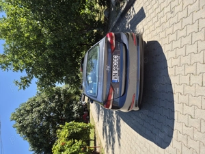 Vand Hyundai Elantra - imagine 2