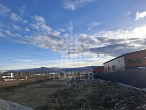 Teren intravilan la intrare in Cristian, pentru constructii industriale - imagine 2