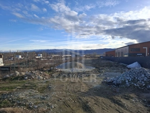 Teren intravilan la intrare in Cristian, pentru constructii industriale - imagine 11