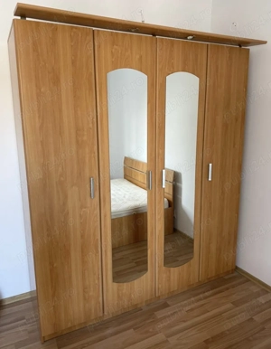 Sifonier cu 4 usi si Oglinda; Dulap 1,80 cu rafturi si bara de umeras