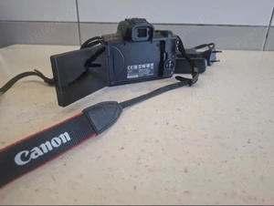  Aparat foto mirrorless Canon EOS M50 