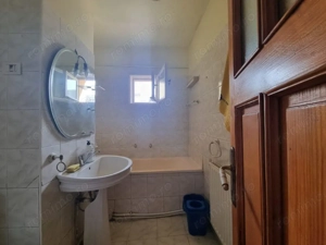 Apartament 3 camere/doua bai/doua balcoane-PIAȚA CENTRALA-bloc 1986 - imagine 7