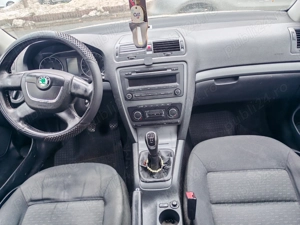 Vând Skoda Octavia anul 2012 - imagine 4