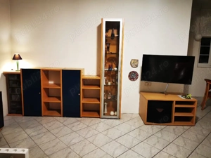 Mobila living lemn masiv cu masuta si vitrină