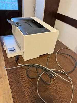 Imprimantă laser Canon i-SENSYS LBP7010C   funcțională plus cabluri