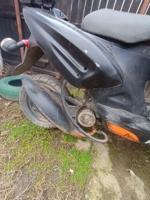 motoscuter pentru piese  - imagine 3