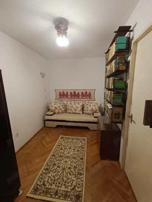 De vânzare apartament 2 camere cu garaj - imagine 2