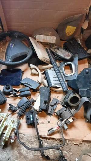 Piese Volvo S60 2.0t benzina 2002