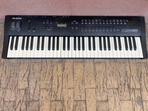Alesis QS6 syntetizator