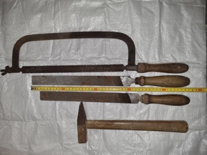 Unelte vechi în stare bună. 
