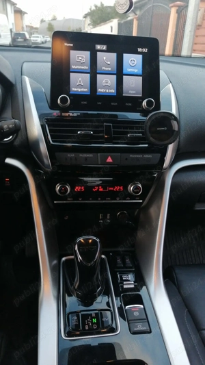 Mitsubishi Eclipse Cross Plug-In Hybrid, an 12  2022 - imagine 3