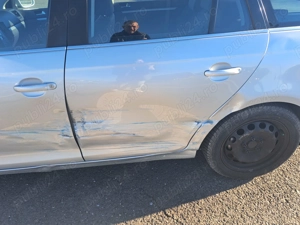 Vw Golf 5 1,9TDI Avariat  - imagine 4