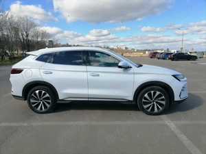 Vind auto  BYD - imagine 6