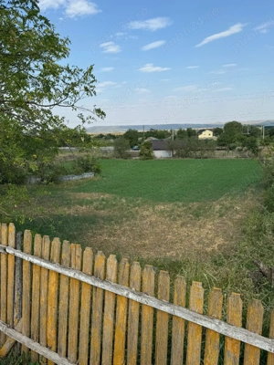 Teren intravilan,1500m p Probota  Iași