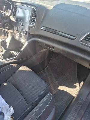 megan 4  hachtback, scaune incalzite ,  fara ad blue ! ÎNMATRICULATĂ  ! - imagine 6