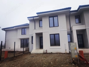  Case înșiruite de vânzare   Construcție nouă 2025 | Zonă excelentă, în spate la Penny Giroc  - imagine 2