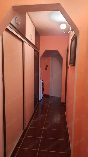 Vând apartament 3 camere în loc. Rovinari