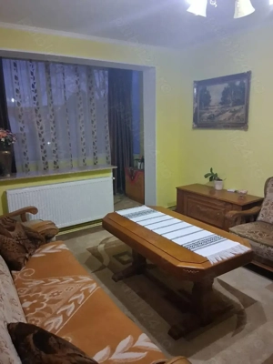 închiriez apartament 2camere 