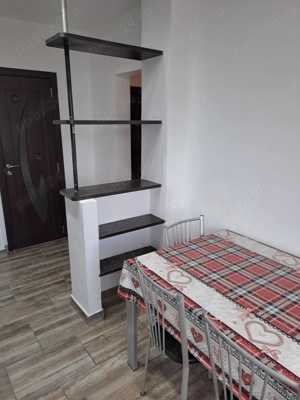 De vânzare, apartament cu 2 camere, zona Gara, lângă Școala 7  Apartamentul este situat la etajul 4  - imagine 4