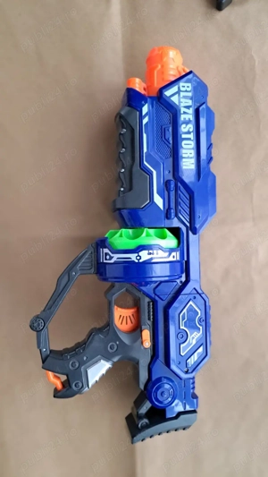 Pusti diferite Nerf si Fornite