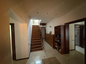 Vilă cu 7 camere, 370 mp, teren 820 mp, de vânzare în Păulești, Prahova - imagine 2