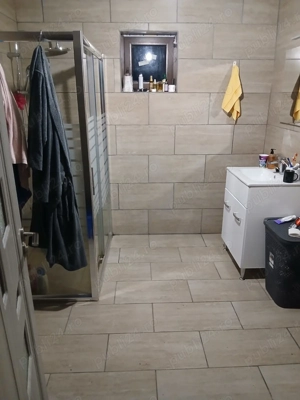 Vând casă la 10 km Brașov, detalii în privat 160.000 de euro Comuna Bod 120 mp ,teren 544 mp living  - imagine 3