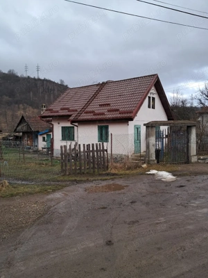 Vând casă cu teren în municipiul Vulcan