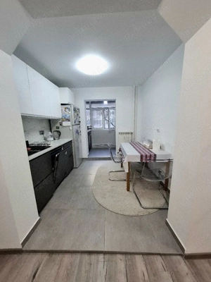 Apartament 3 camere doua bai cu centrala, renovat, cu electrocasnice noi!  - imagine 8