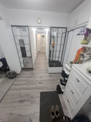 Apartament 3 camere doua bai cu centrala, renovat, cu electrocasnice noi!  - imagine 5