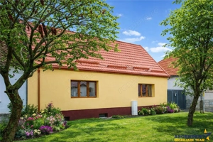 Cocheta casa renovata+vila spatioasa, domeniu de 1.500mp,Sanpetru,Brasov