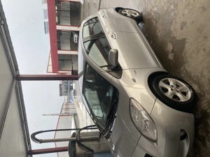  Toyota Yaris 1.4 D-4D   Motorină   168.000 km  - imagine 5