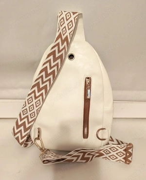 Ghiozdan foarte practic  - imagine 3