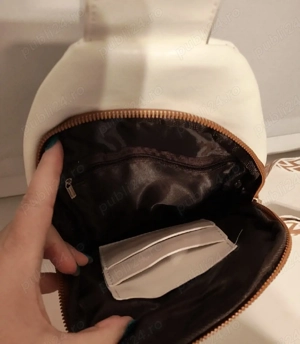 Ghiozdan foarte practic  - imagine 4