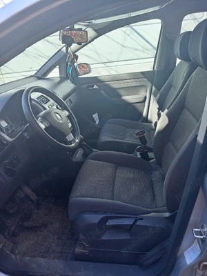 Volskwagen Touran  - imagine 4